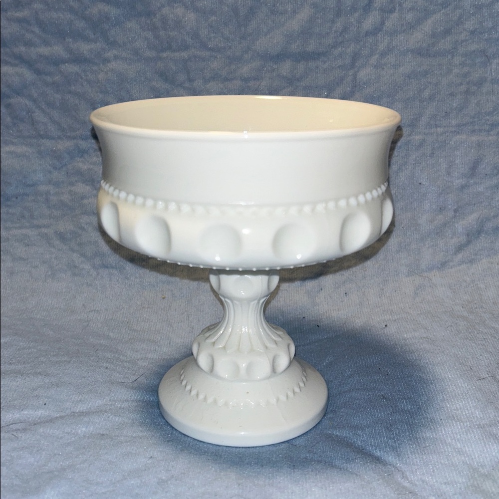 King's Crown Colony milk glass compote, also known as a candy dish pedestal bowl - Picture 4 of 16